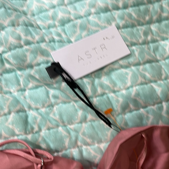 Astr the label Gaia satin slipdress - Picture 7 of 9